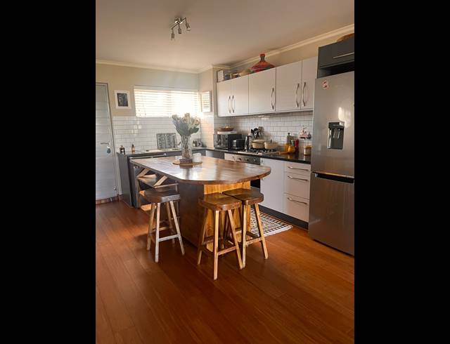 2 BEDROOM APARTMENT TO LET IN CENTURY CITY